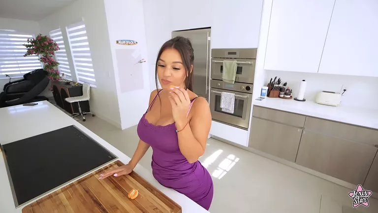 Thick Latina, Thick Women